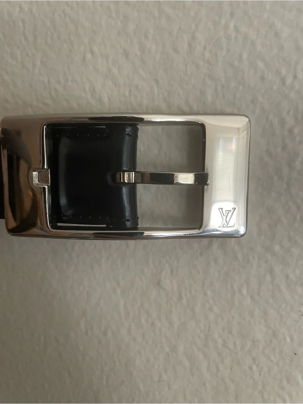 Louis Vuitton Black Leather Belt with Silver LV Buckle - size 36 Made in Spain